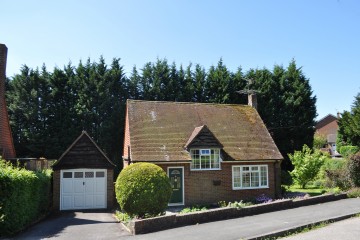 Hale, Farnham