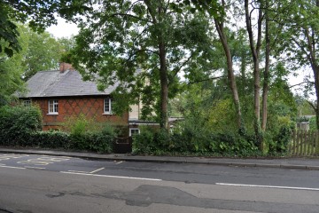South Farnham Shortheath Road South Farnham School estate agents in farnham sold