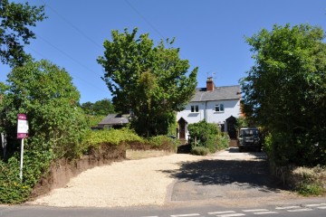 3 Heather View Cottages Frensham Village Farnham properties sold Trueman & Grundy