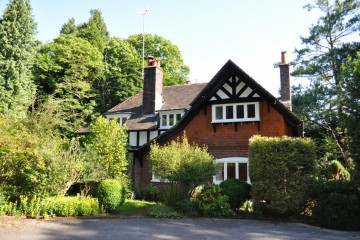Tilford Road Hindhead Surrey Hills detached property sold by Trueman & Grundy